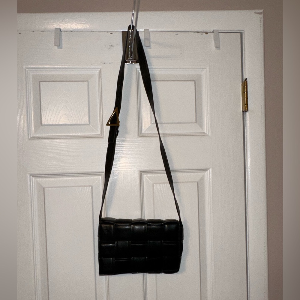 Black woven bag